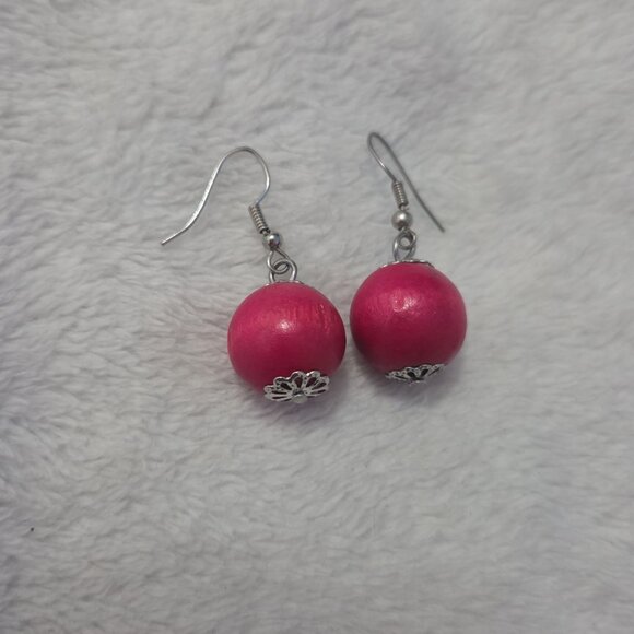 Pink Beaded Dangle Earrings - Picture 1 of 2